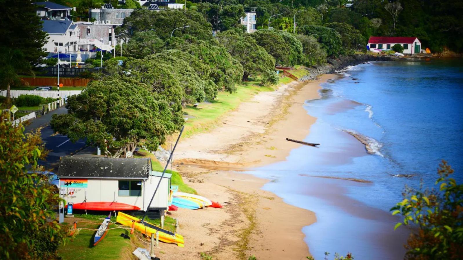 Lighthouse * Paihia